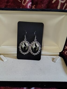🖤 Gothic Raven Cameo Earrings – Handmade 🖤Beautiful handmade gothic-style🐦‍⬛
